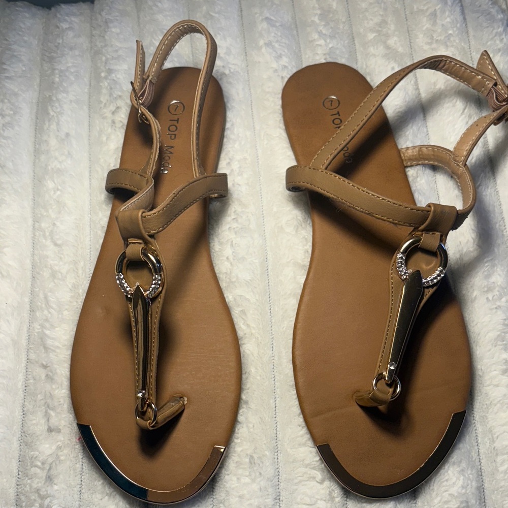 TOP Moda Brown Sandals with Silver Accents